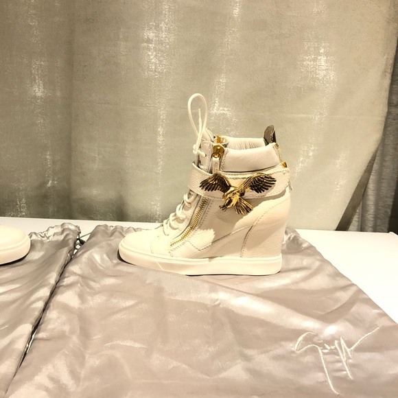 Giuseppe Zanotti - Picture 2 of 7